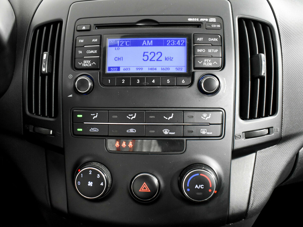 Hyundai i30 I Рестайлинг, 2011 Фото №12