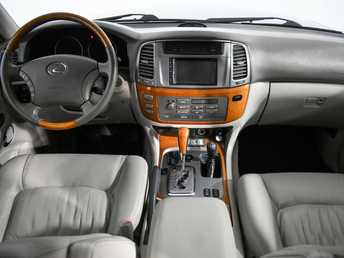 Lexus LX 470 II Рестайлинг, 2007 Фото №11