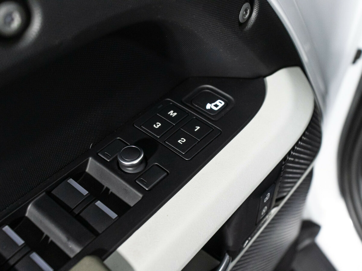 Land Rover Defender 110 II, 2020 Фото №14