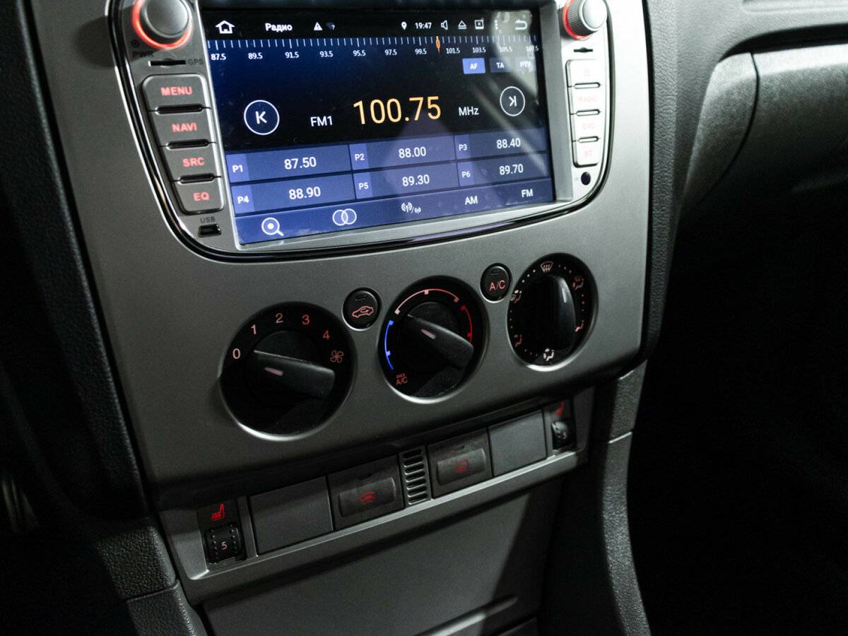 Ford Focus II Рестайлинг, 2011 Фото №15