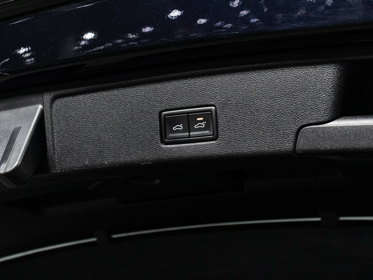 Volkswagen Touareg III, 2019 Фото №16