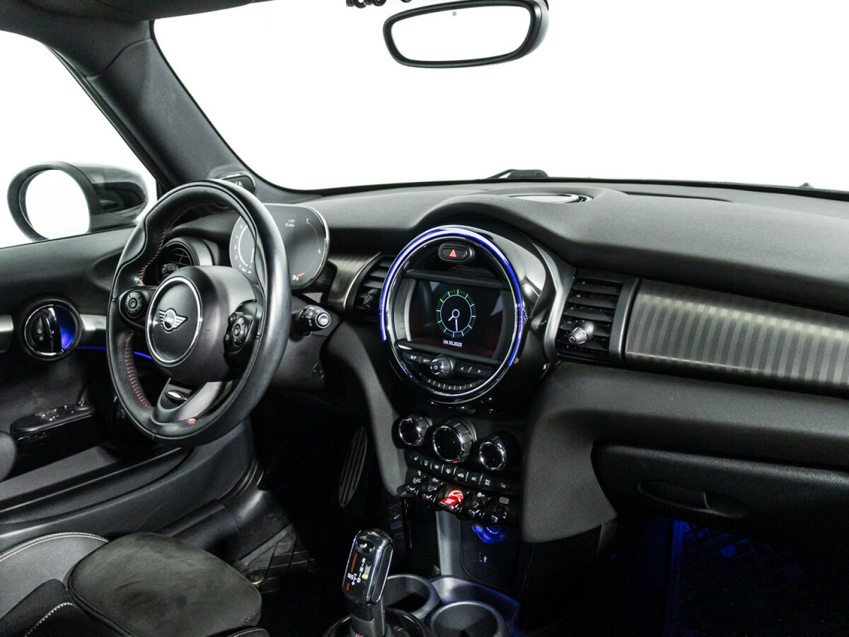 Mini Hatch JCW III (F55/F56) Рестайлинг, 2020 Фото №9