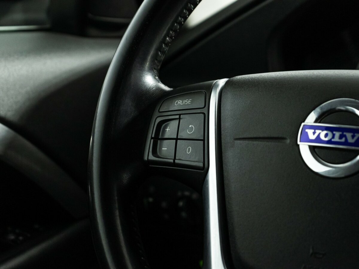 Volvo XC70 II, 2010 Фото №16