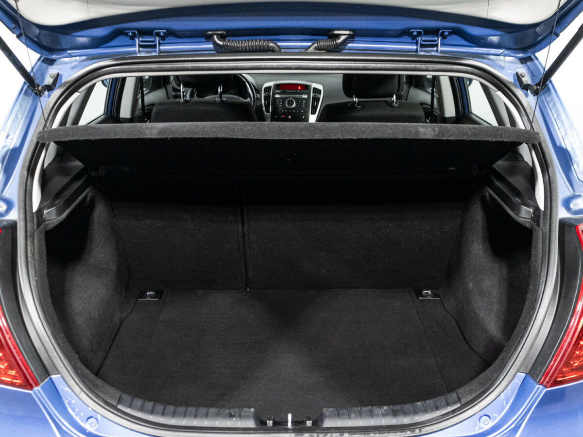 Kia Ceed I Рестайлинг, 2010 Фото №15