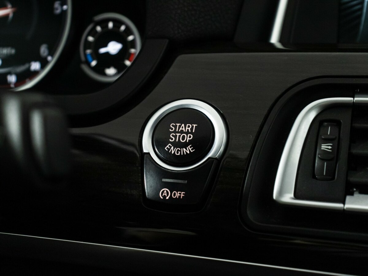 BMW 7 серии 740d xDrive V (F01/F02/F04) Рестайлинг, 2013 Фото №21