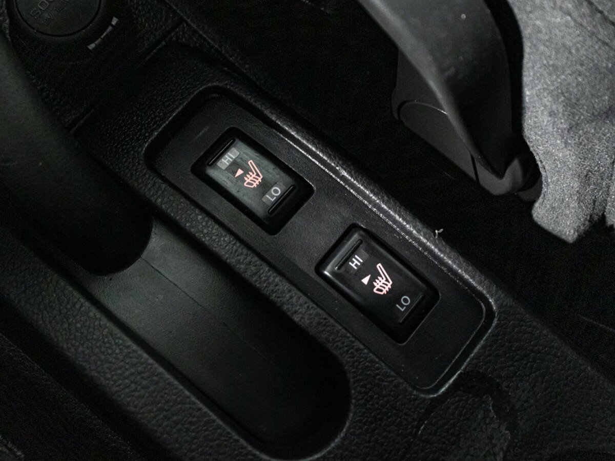 Nissan Tiida I Рестайлинг, 2010 Фото №18