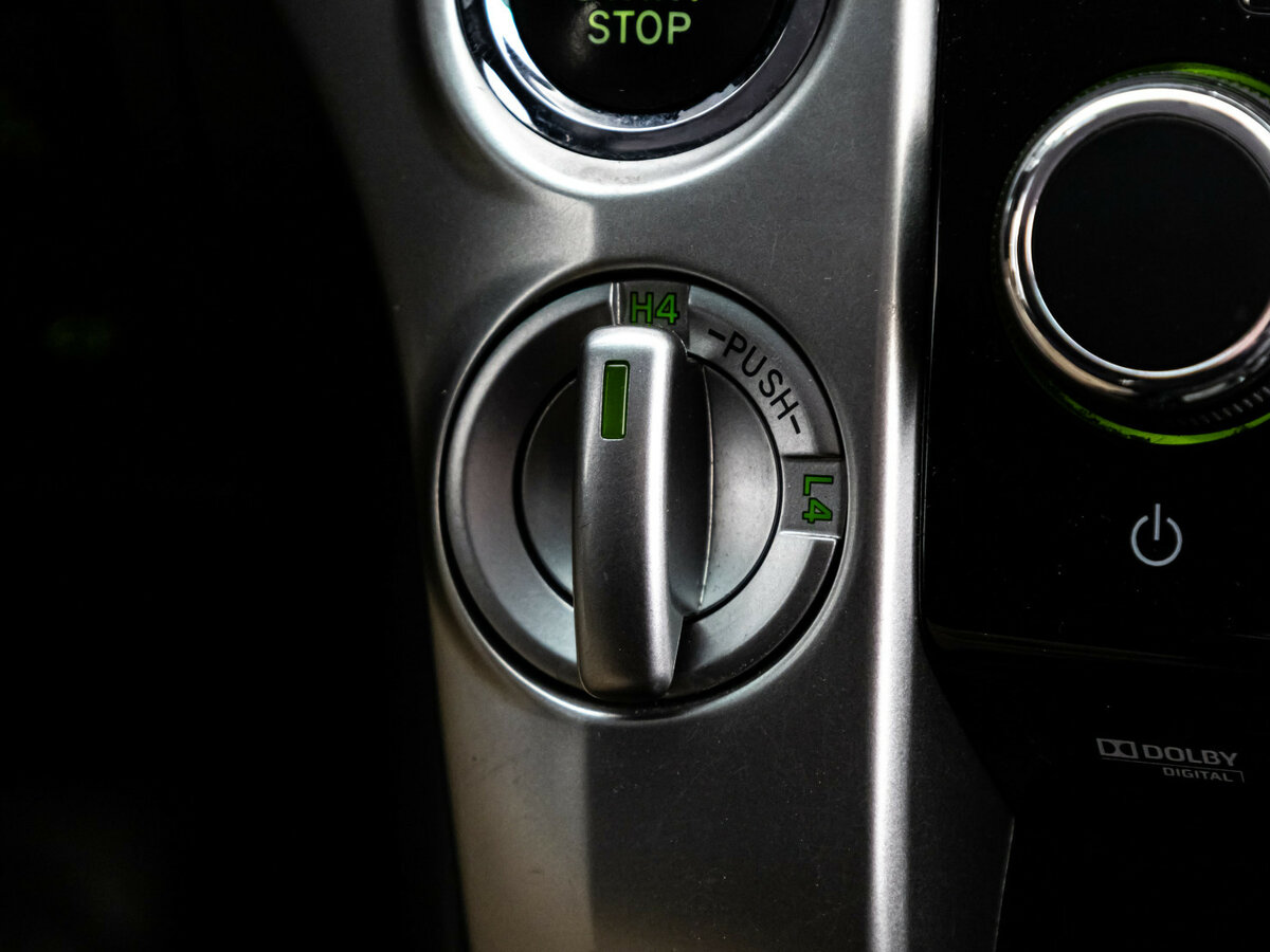 Toyota Land Cruiser 200 Series Рестайлинг 1, 2012 Фото №11