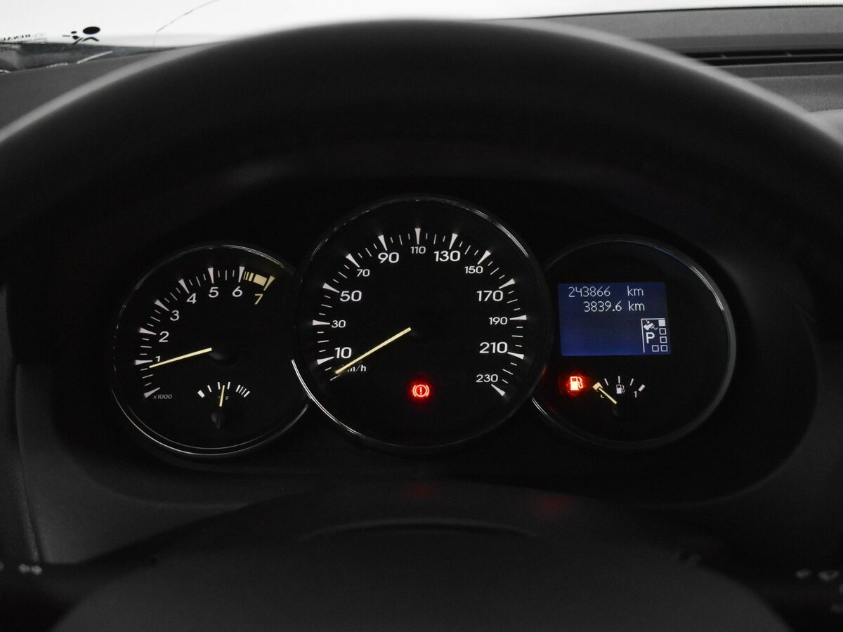 Renault Fluence I, 2011 Фото №17