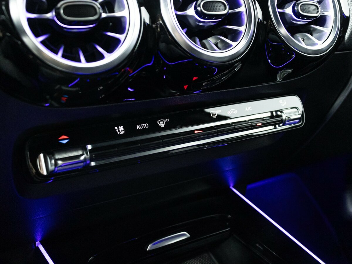 Mercedes-Benz GLA 250 II (H247), 2021 Фото №17