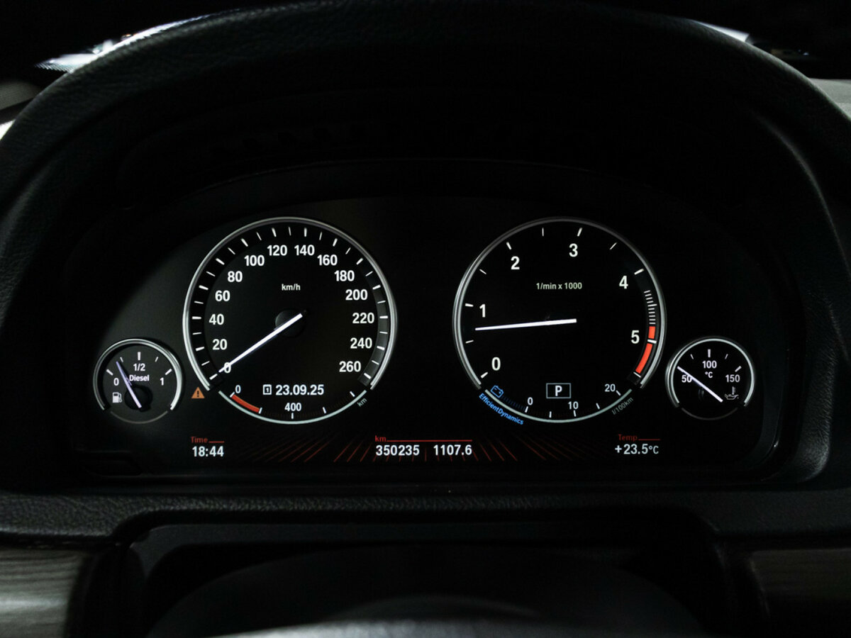 BMW 5 серии Gran Turismo 530d xDrive VI (F10/F11/F07), 2011 Фото №12