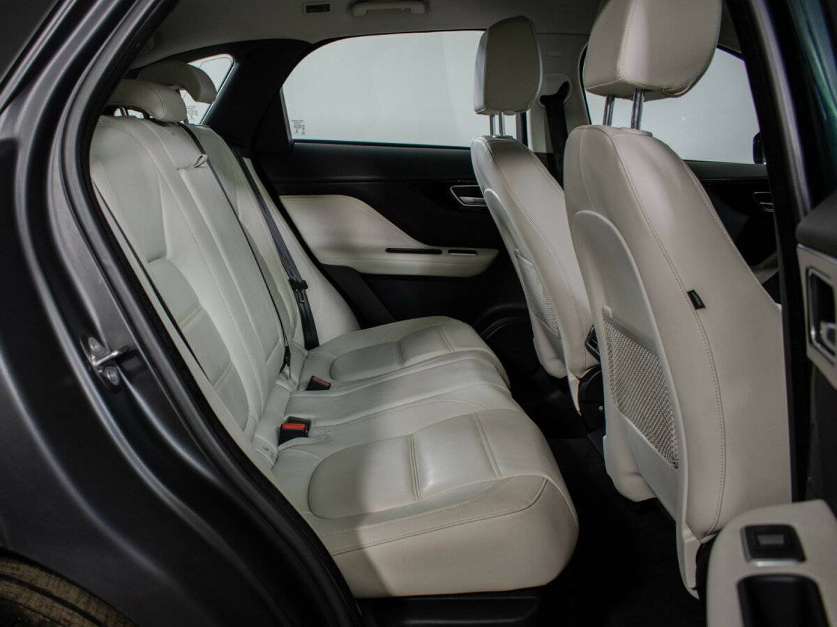 Jaguar F-Pace I, 2017 Фото №10