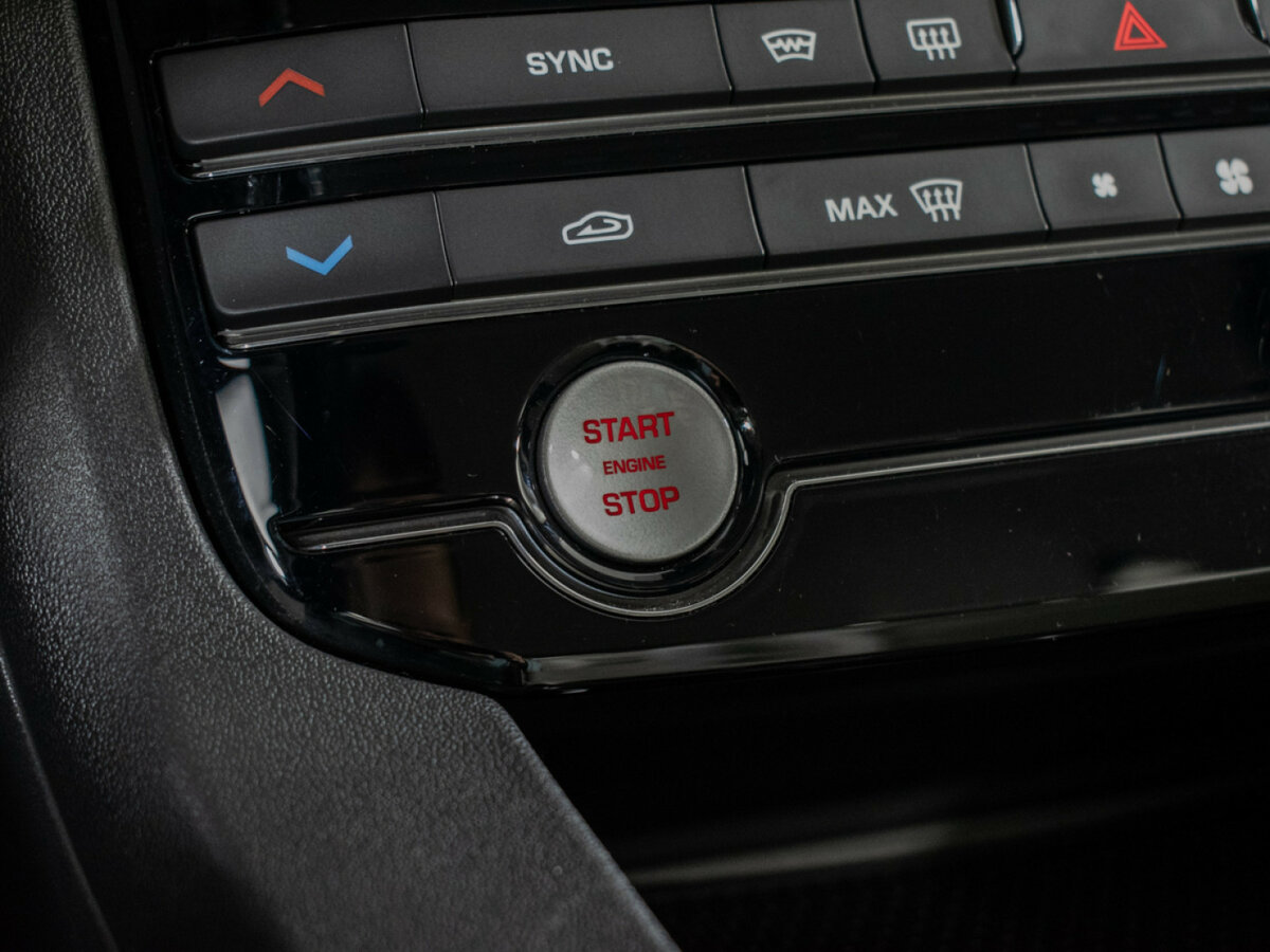 Jaguar F-Pace I, 2017 Фото №14