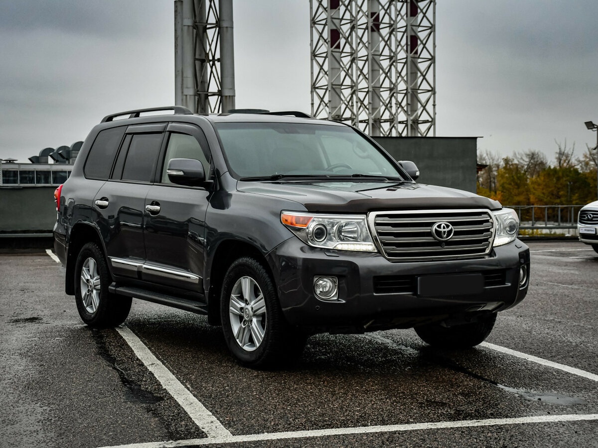Toyota Land Cruiser 200 Series Рестайлинг 1, 2012 Фото №3