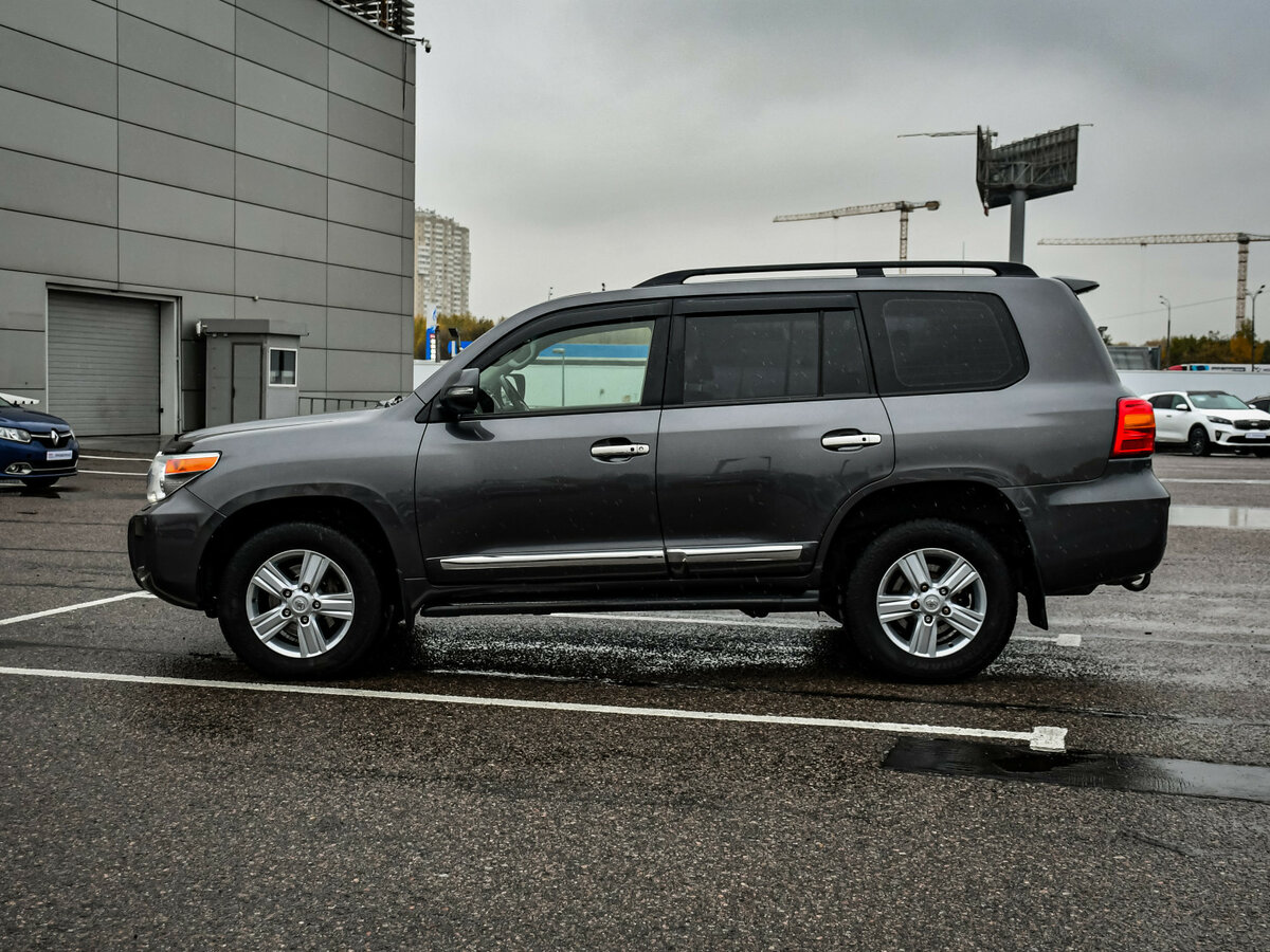 Toyota Land Cruiser 200 Series Рестайлинг 1, 2012 Фото №8