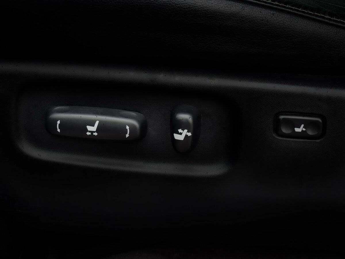 Toyota Land Cruiser 200 Series Рестайлинг 1, 2012 Фото №15