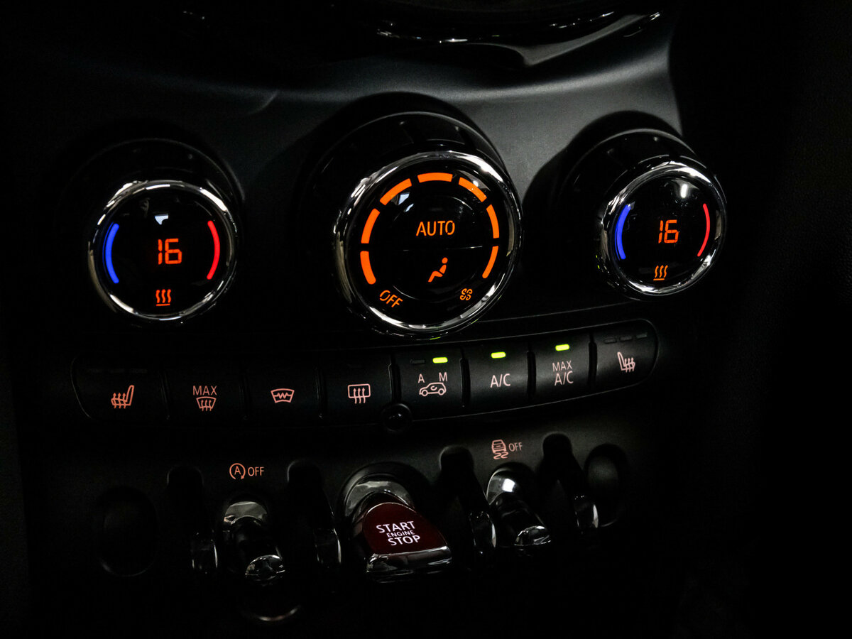 Mini Hatch Cooper S III (F55/F56), 2015 Фото №12