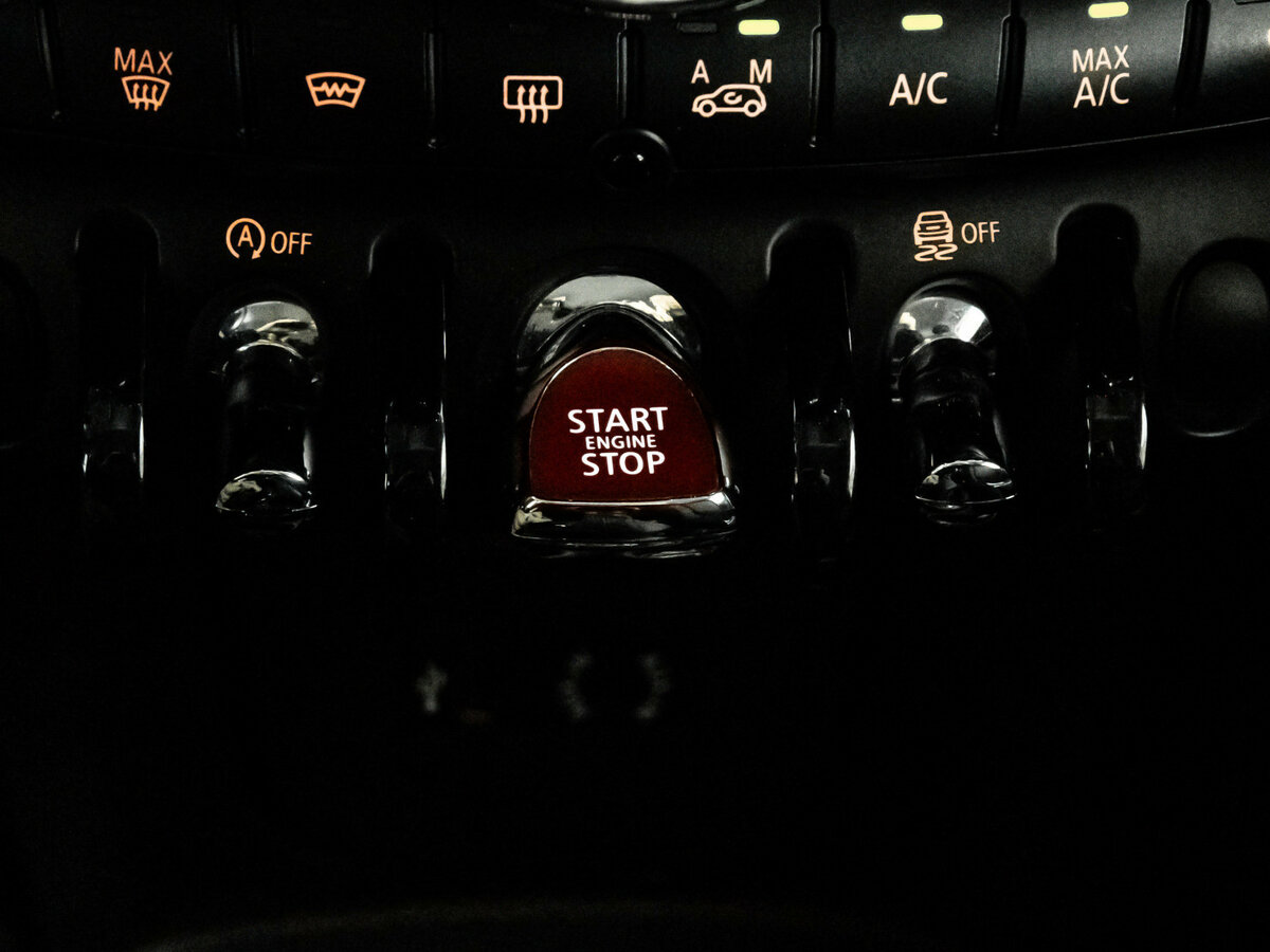 Mini Hatch Cooper S III (F55/F56), 2015 Фото №13