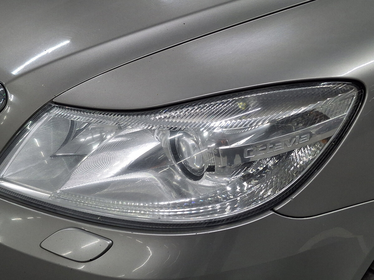 Skoda Octavia II (A5) Рестайлинг, 2011 Фото №17