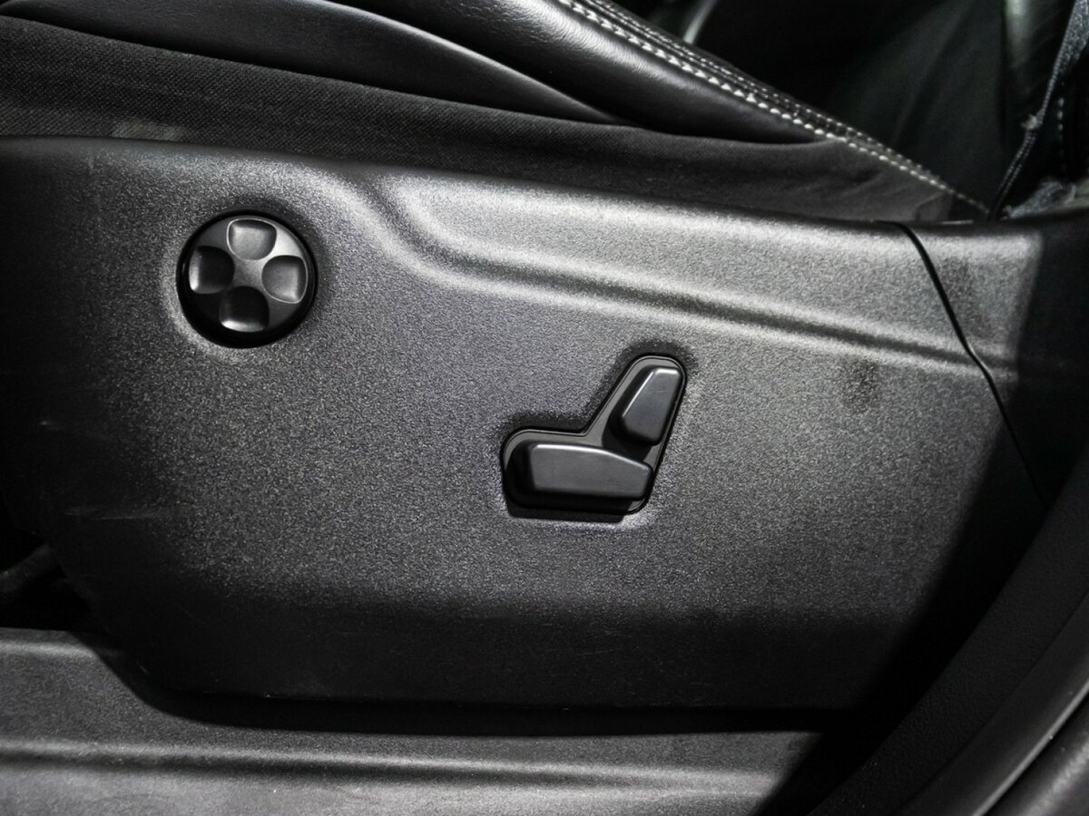 Jeep Grand Cherokee SRT IV (WK2) Рестайлинг, 2014 Фото №15