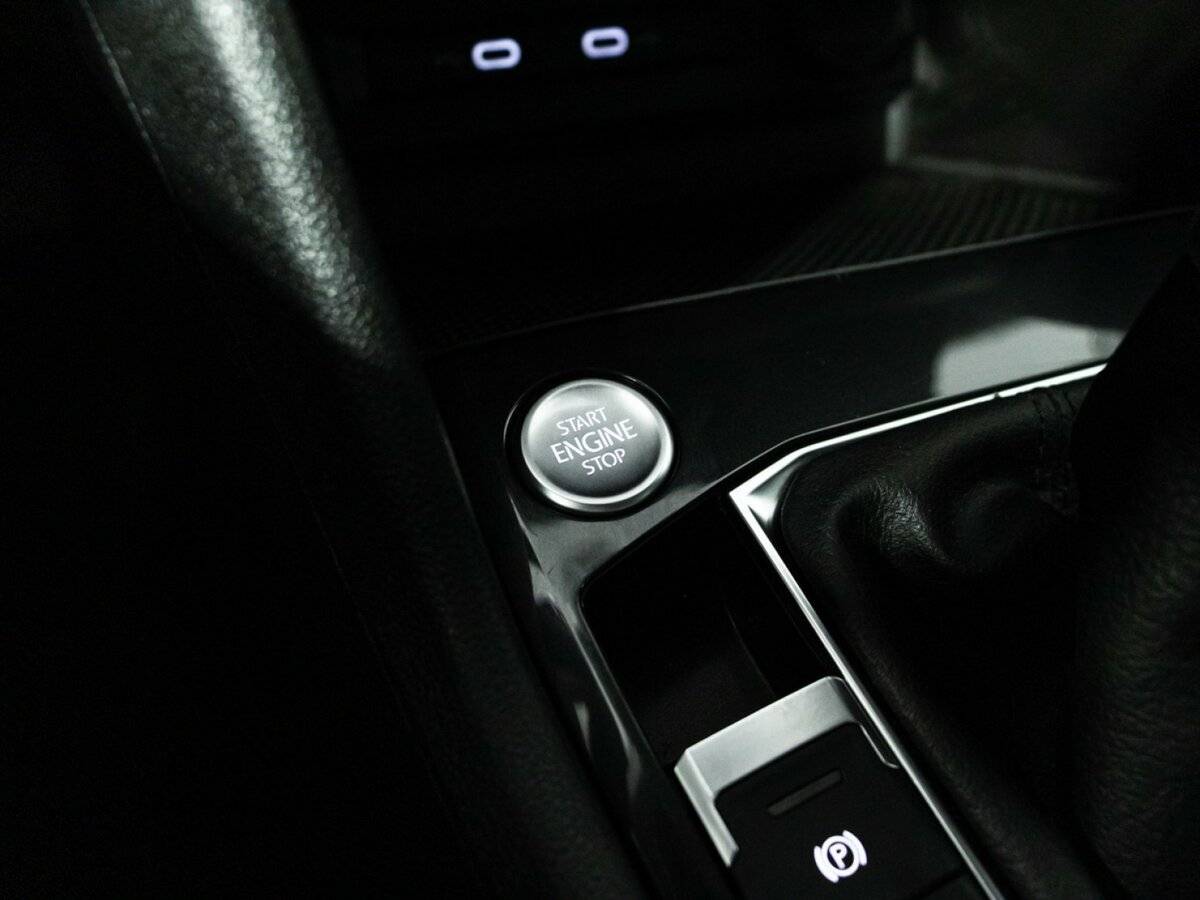 Volkswagen Tiguan II Рестайлинг, 2021 Фото №18