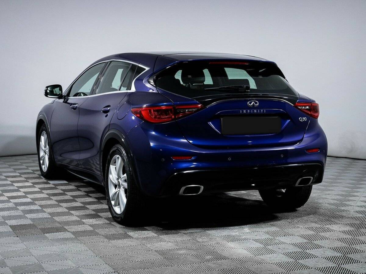 Infiniti Q30, 2017 Фото №6