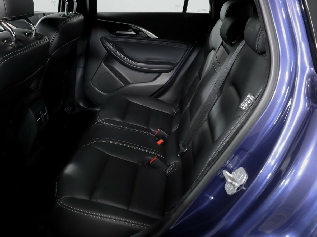 Infiniti Q30, 2017 Фото №8