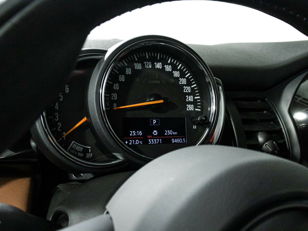 Mini Hatch Cooper III (F55/F56) Рестайлинг, 2020 Фото №12