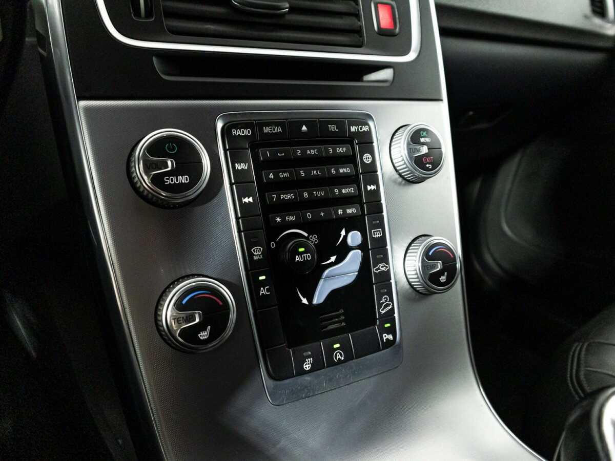 Volvo V60 Cross Country I, 2016 Фото №16