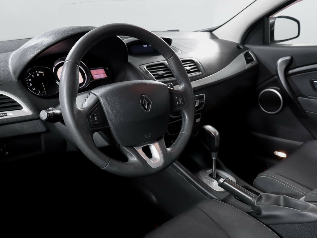 Renault Megane III, 2011 Фото №12