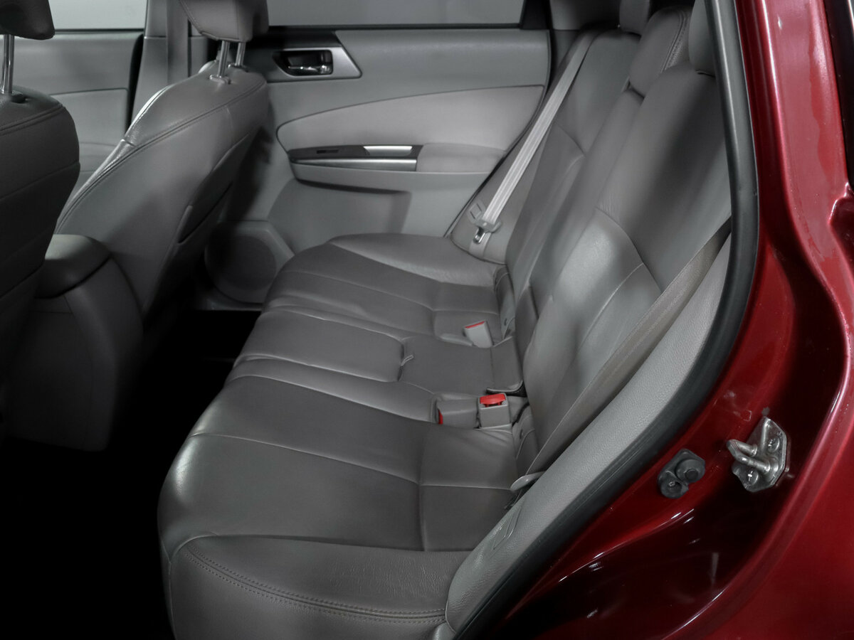 Subaru Forester III Рестайлинг, 2011 Фото №8