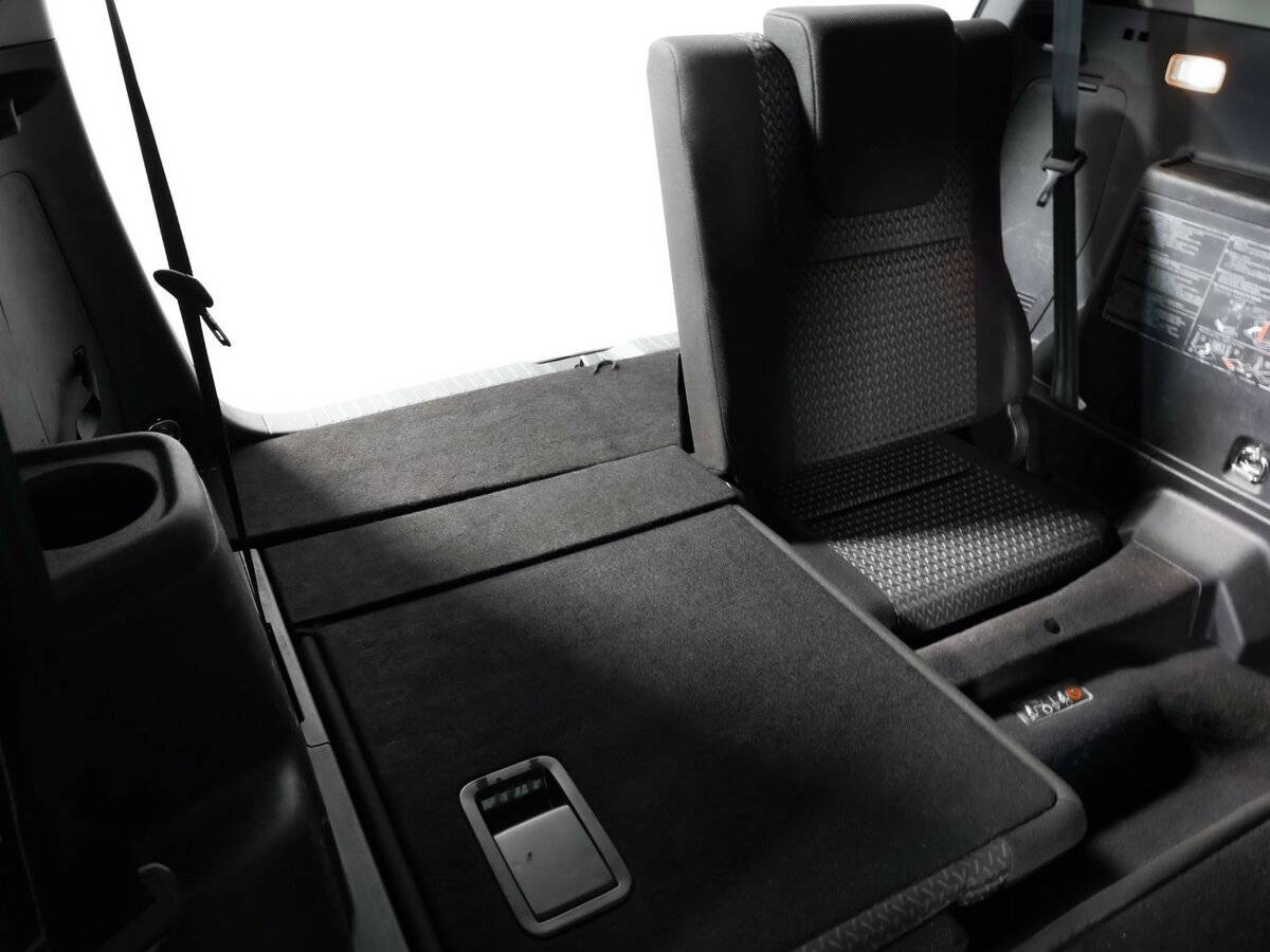 Toyota Corolla Verso I Рестайлинг, 2007 Фото №23