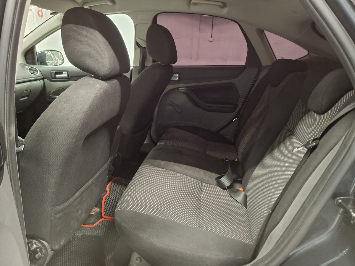 Ford Focus II Рестайлинг, 2010 Фото №12