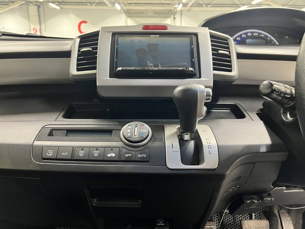 Honda Freed I, 2011 Фото №15