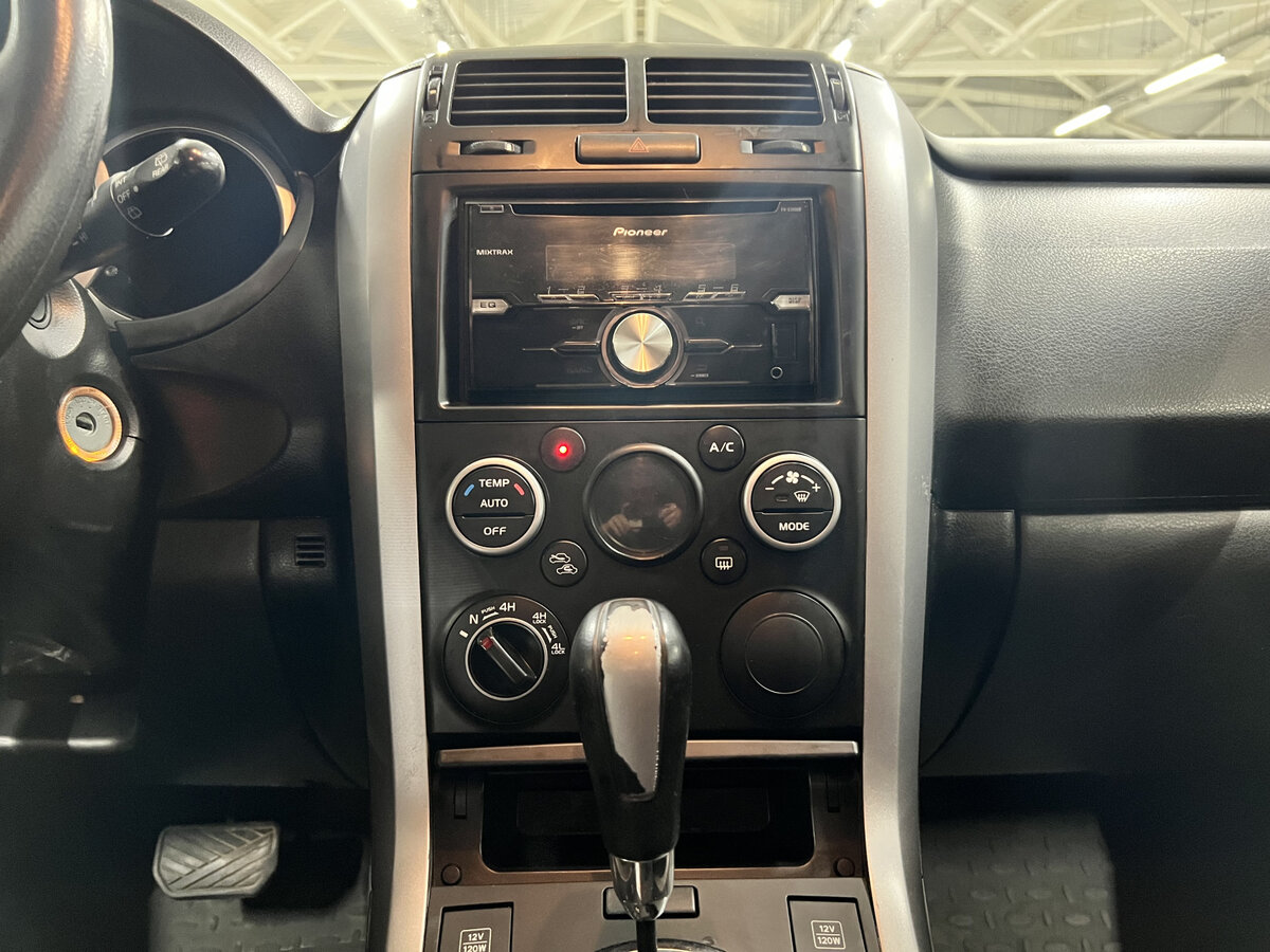 Suzuki Grand Vitara II Рестайлинг, 2010 Фото №15