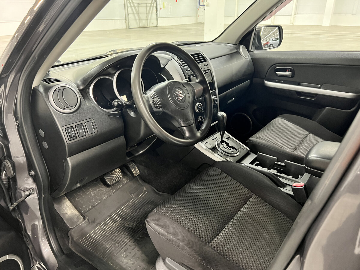 Suzuki Grand Vitara II Рестайлинг, 2010 Фото №16