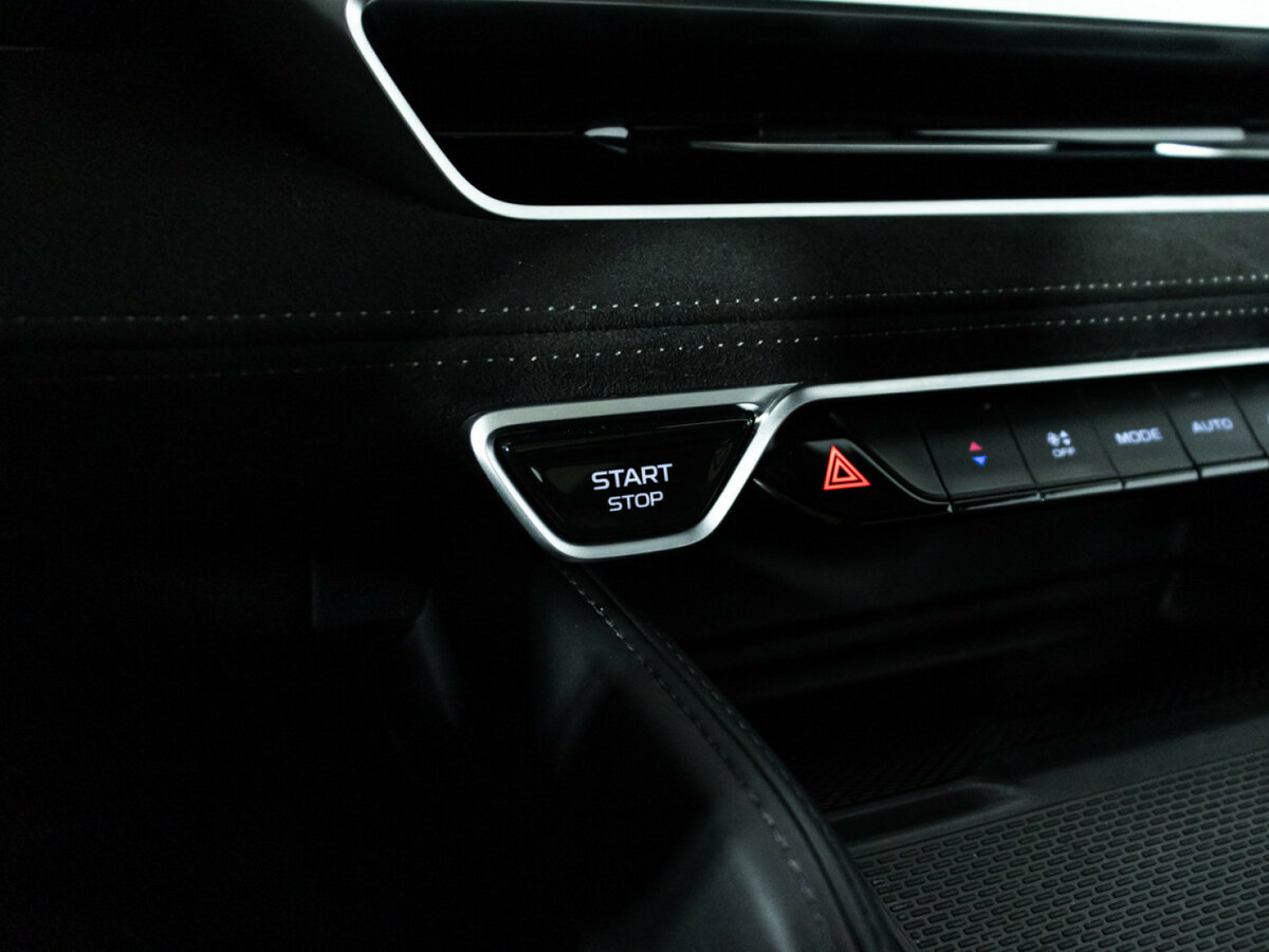 Geely Monjaro I, 2024 Фото №18