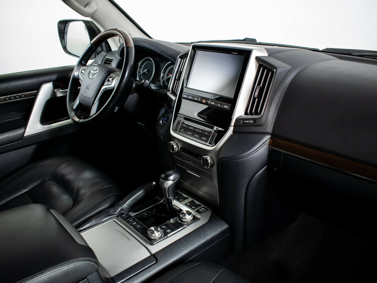 Toyota Land Cruiser 200 Series Рестайлинг 2, 2019 Фото №11