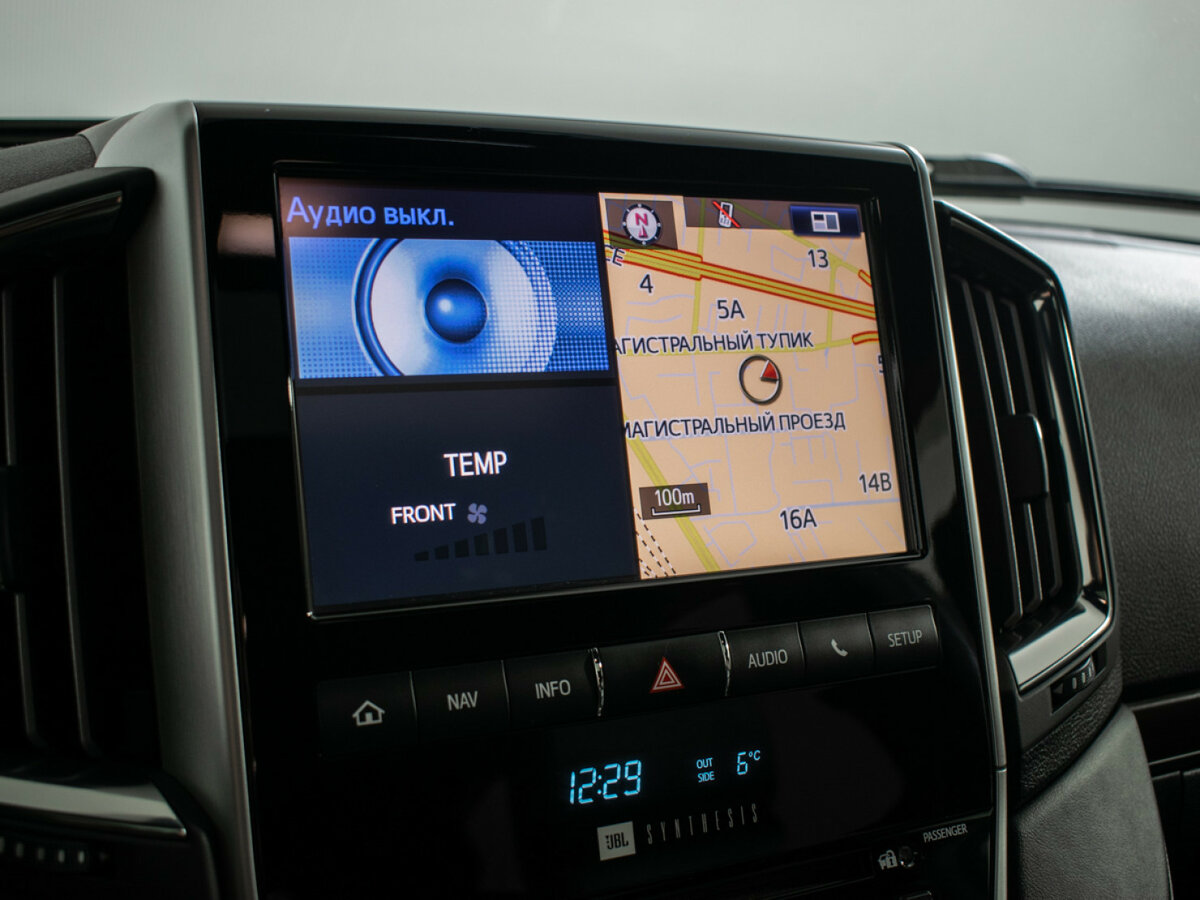 Toyota Land Cruiser 200 Series Рестайлинг 2, 2017 Фото №15