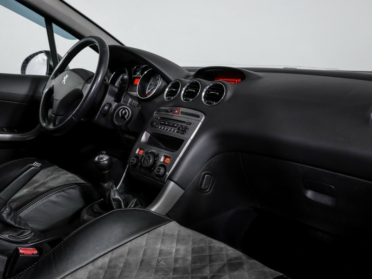 Peugeot 308 I, 2011 Фото №7