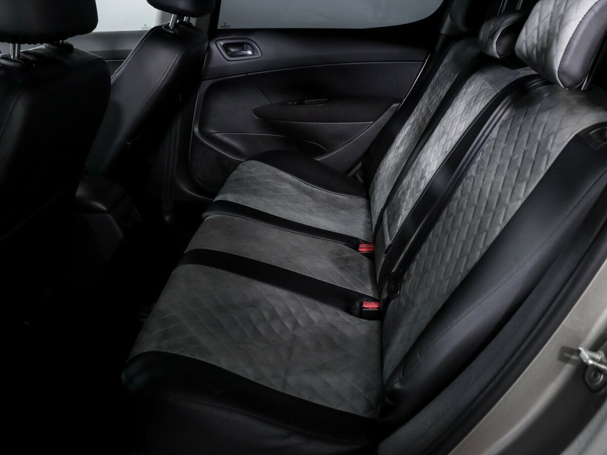 Peugeot 308 I, 2011 Фото №8