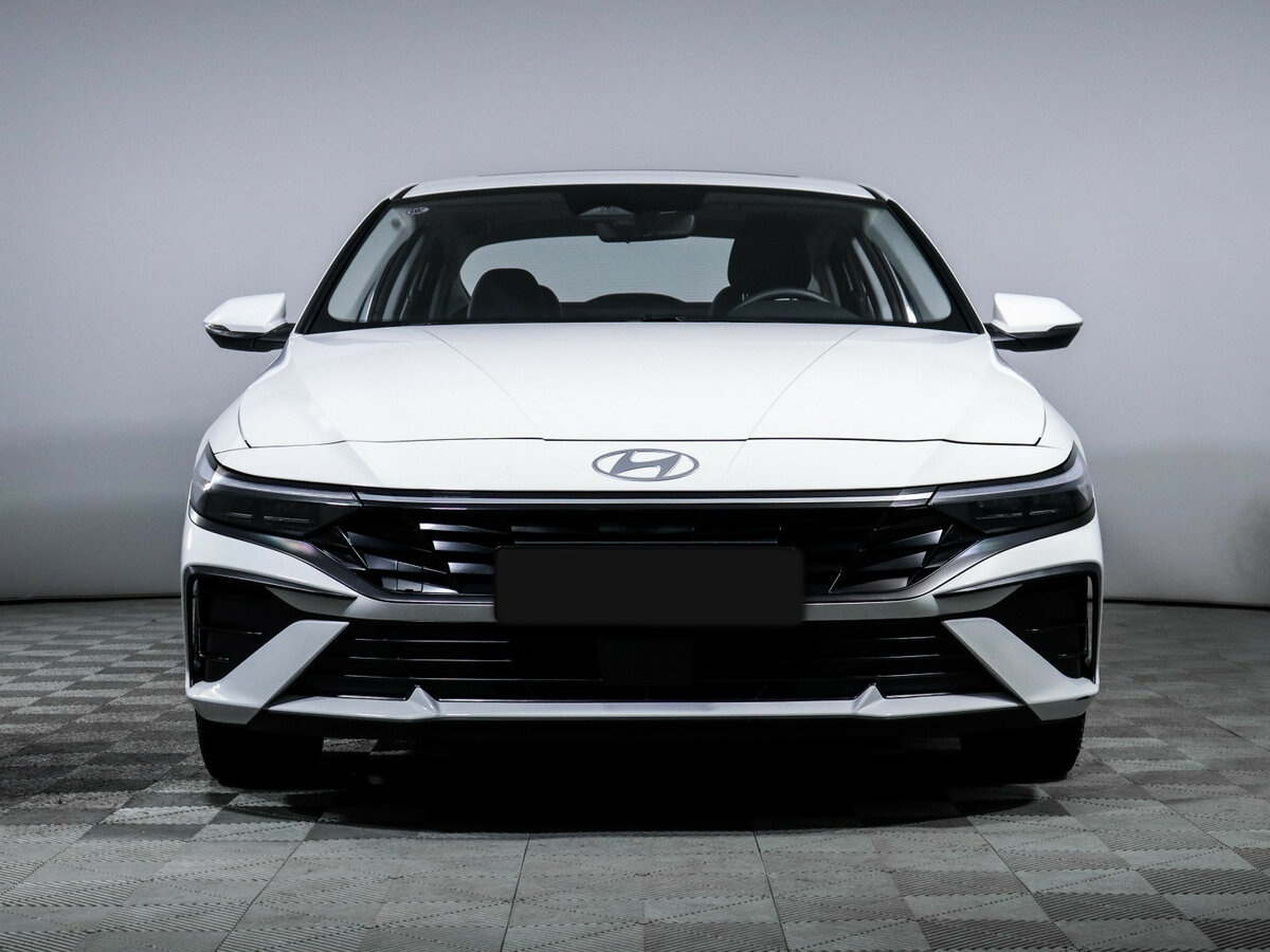 Hyundai Elantra VII (CN7) Рестайлинг, 2023 - 7 800 км. | Фото №2
