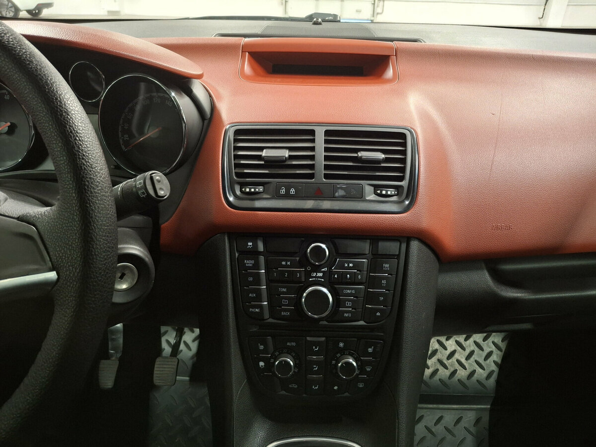 Opel Meriva B, 2011 Фото №15