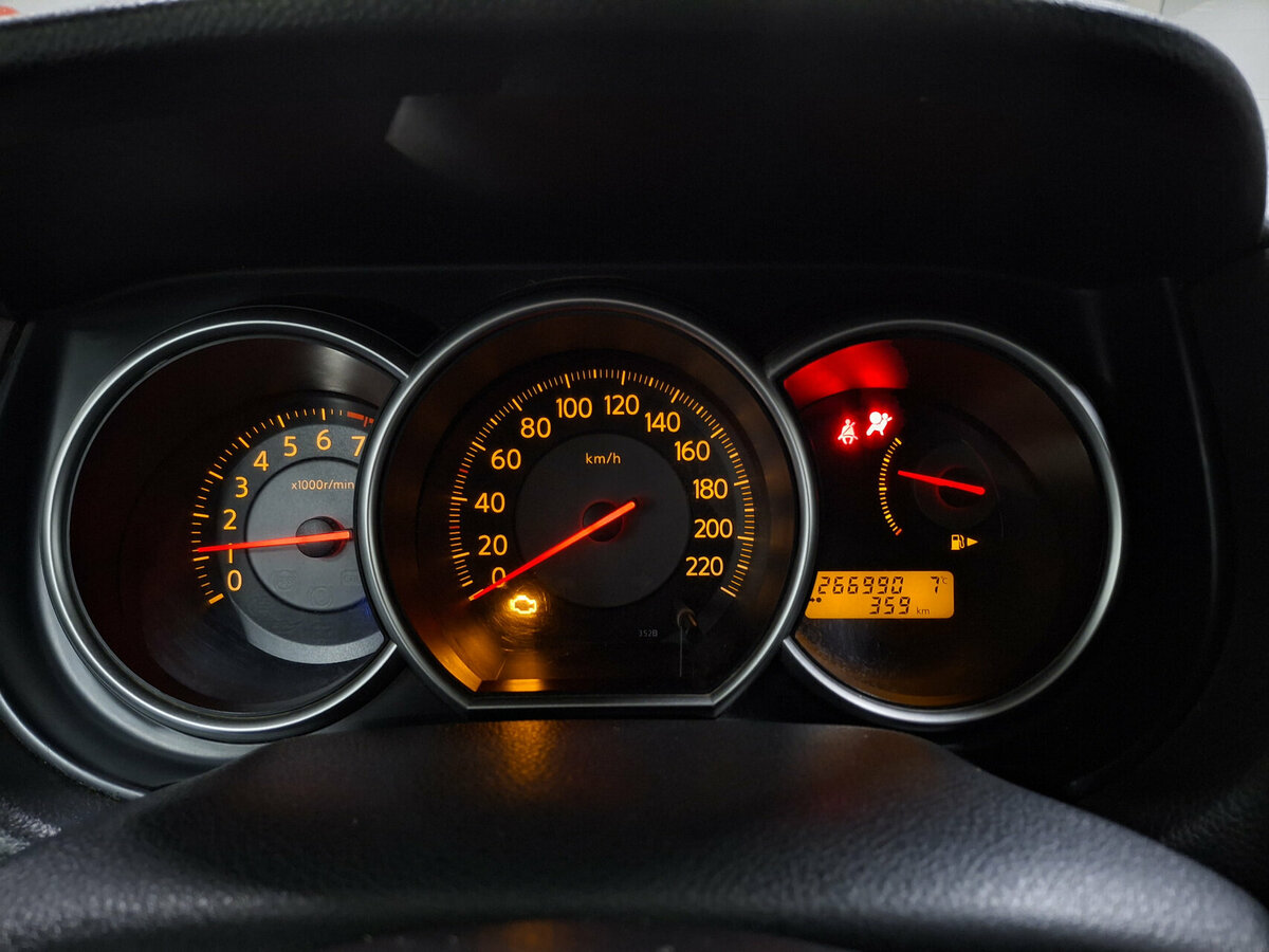 Nissan Tiida I, 2008 Фото №13