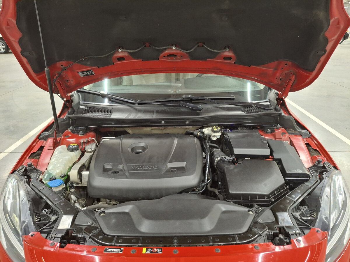 Volvo V40 Cross Country I Рестайлинг, 2017 Фото №9