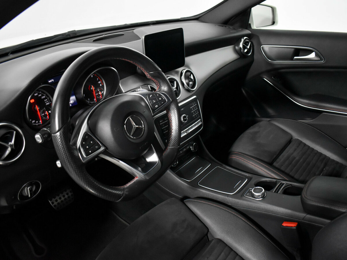 Mercedes-Benz GLA 250 I (X156) Рестайлинг, 2017 - 161 000 км. | Фото №8