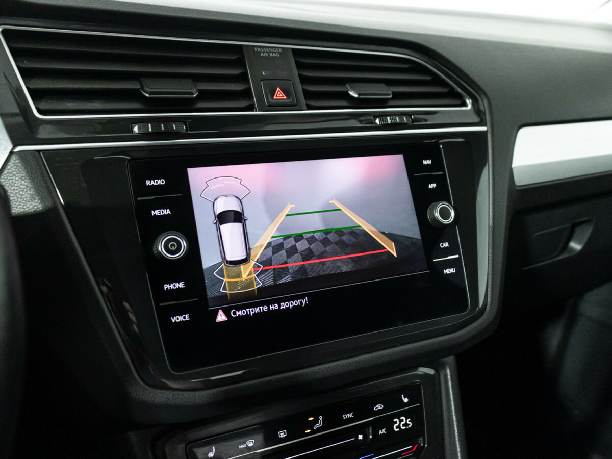 Volkswagen Tiguan II Рестайлинг, 2021 Фото №15