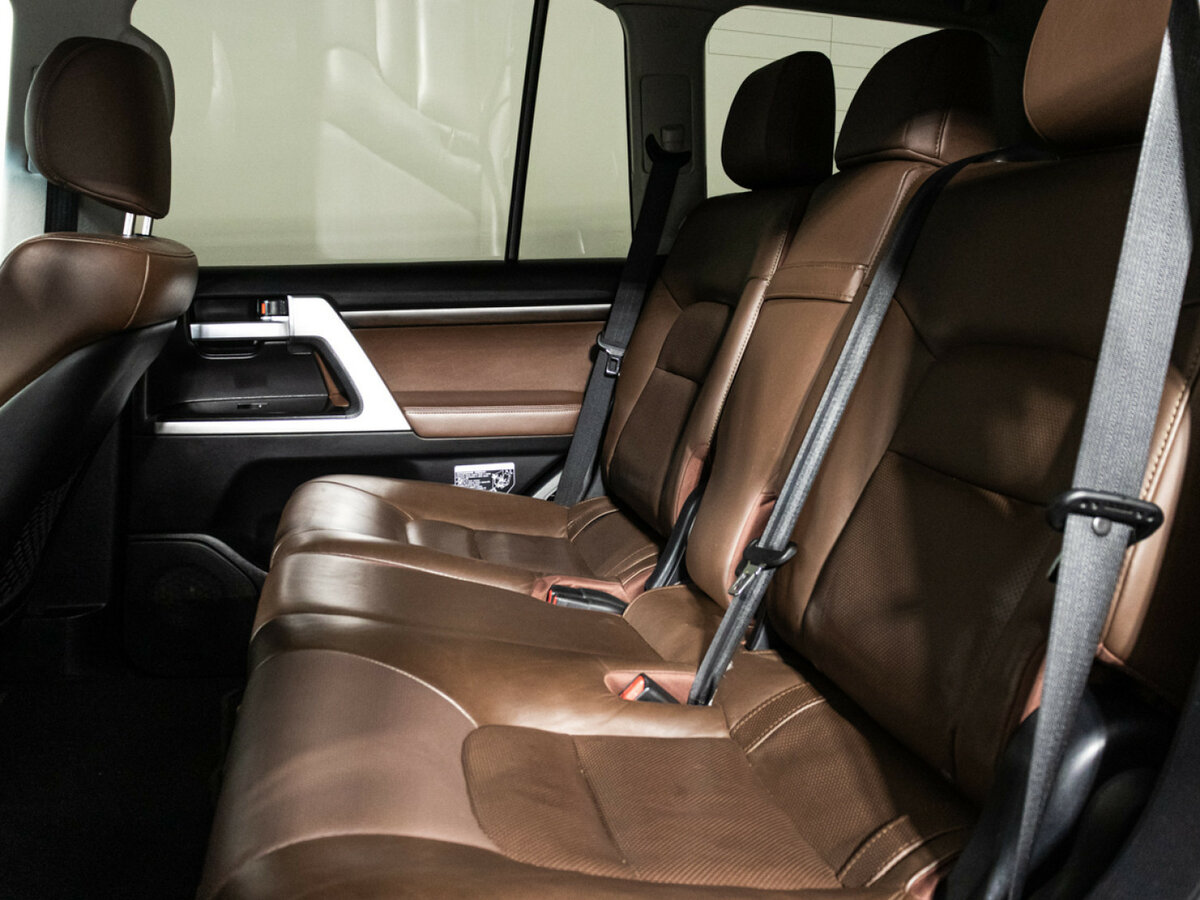 Toyota Land Cruiser 200 Series Рестайлинг 2, 2017 - 211 198 км. | Фото №8