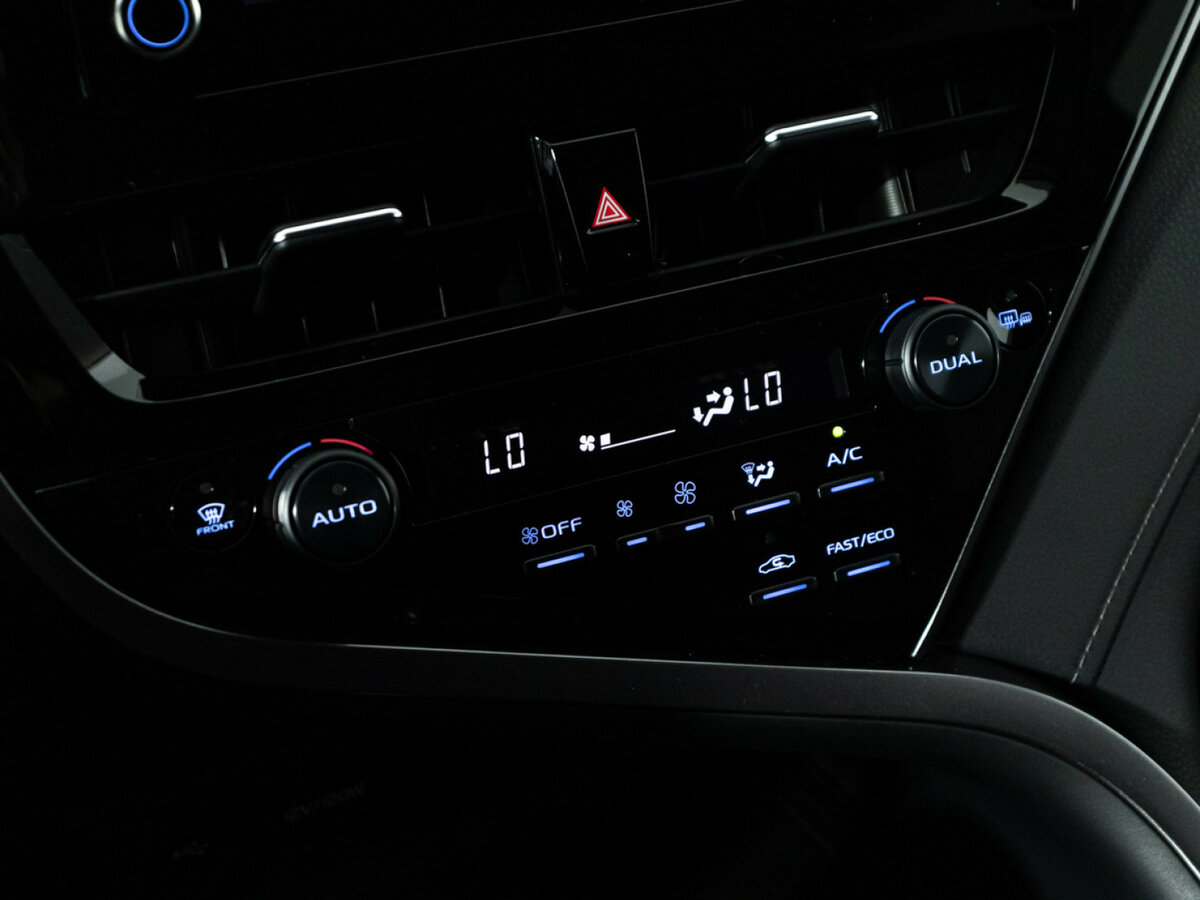Toyota Camry VIII (XV70) Рестайлинг, 2022 Фото №16