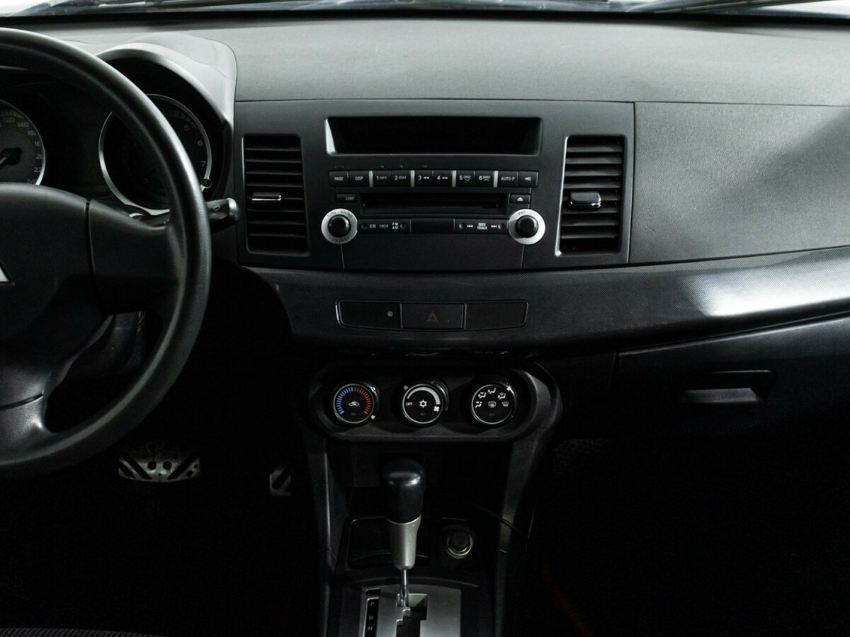Mitsubishi Lancer X, 2008 Фото №14
