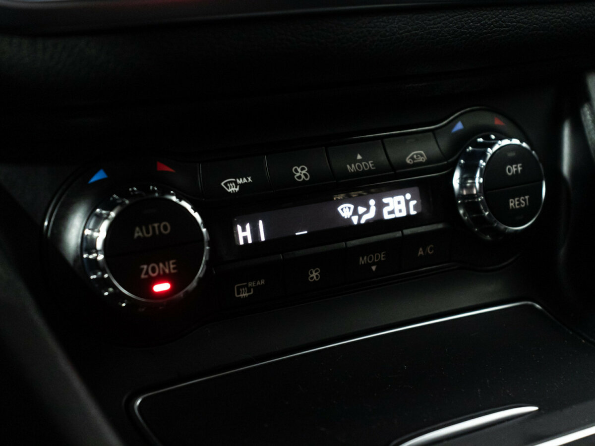 Mercedes-Benz GLA 250 I (X156) Рестайлинг, 2019 Фото №17